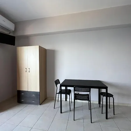 Aparthotel Triton Calcide